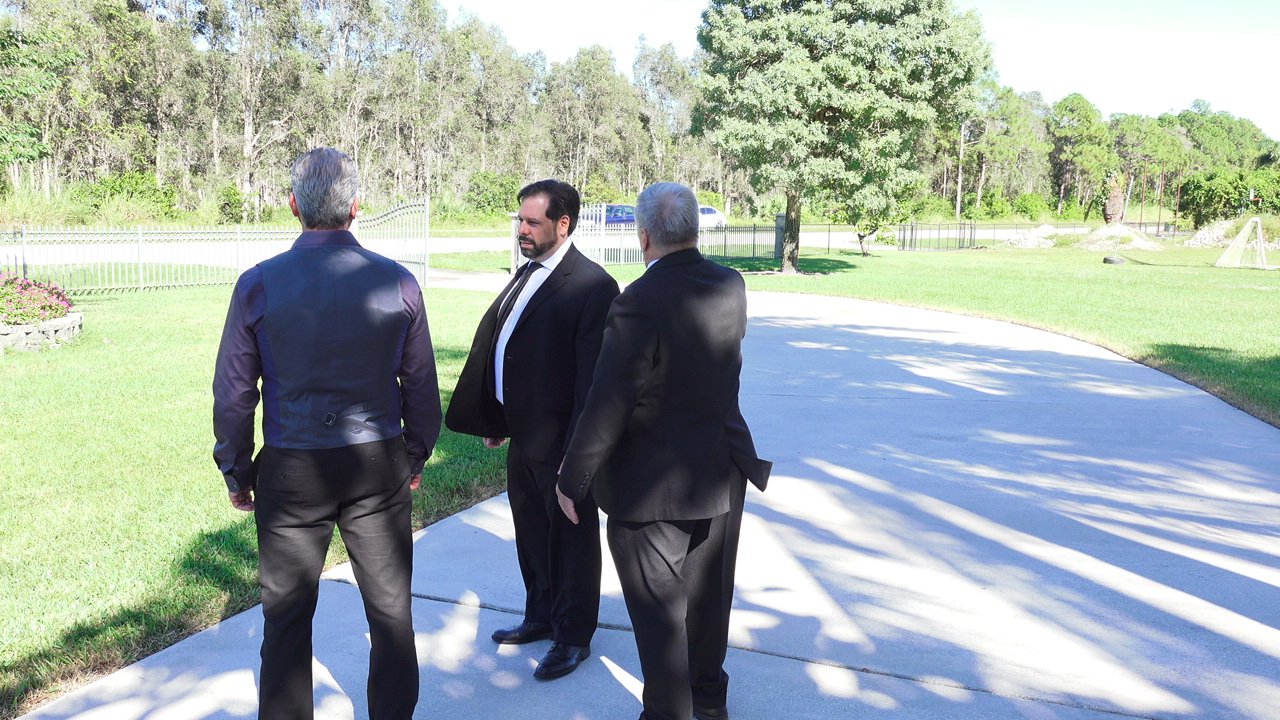 Behind the scenes photo 11 from The Hitmen Movie production showing filming process and cast